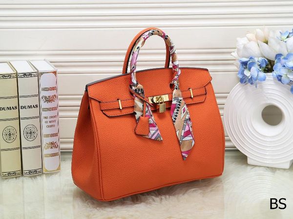 wholesale 35cm women's handbag ladies totes clutch bag classic shoulder bags fashion leather hand bags
wholesale 35cm women's handbag ladies totes clutch bag classic shoulder bags fashion leather hand bags