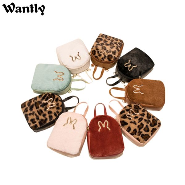 2020 autumn and winter new plush backpack multifunctional mini lady shoulder shoulder messenger hand bag
2020 autumn and winter new plush backpack multifunctional mini lady shoulder shoulder messenger hand bag