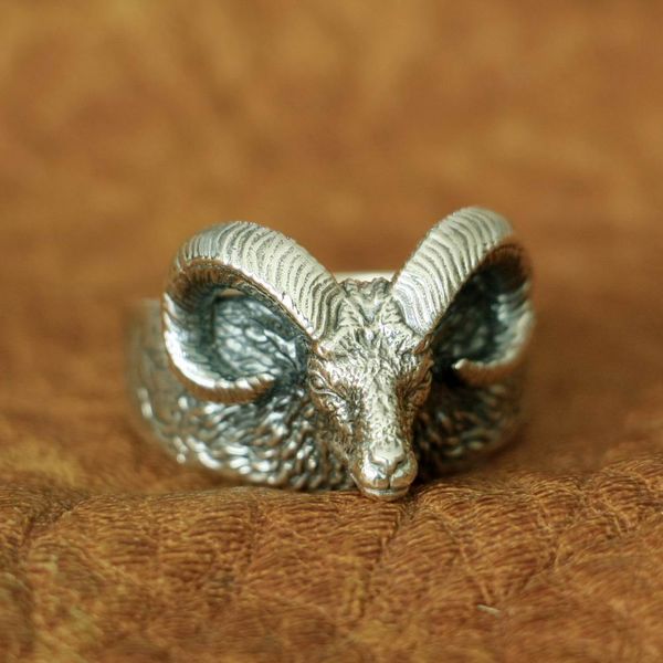linsion 925 sterling silver high details argali ring mens biker punk ring ta145 us size 7 to 15, Golden;silver
linsion 925 sterling silver high details argali ring mens biker punk ring ta145 us size 7 to 15, Golden;silver