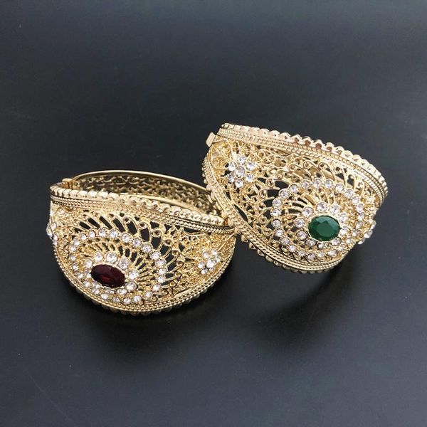 morocco wedding rhnistones bangle for women gold color dubai ladies flower cuff jewelry round stone ethnic bracelet pattern 2020, Black
morocco wedding rhnistones bangle for women gold color dubai ladies flower cuff jewelry round stone ethnic bracelet pattern 2020, Black