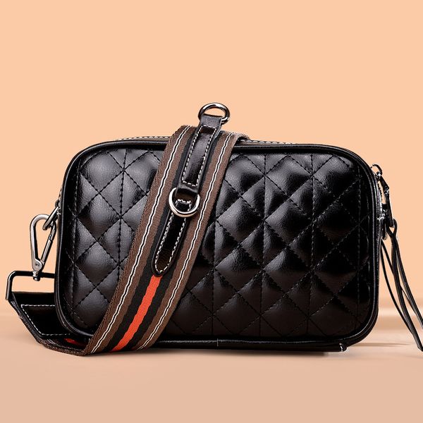 2019 new net red bag women's one shoulder square bag broadband messenger women's leather camera
2019 new net red bag women's one shoulder square bag broadband messenger women's leather camera