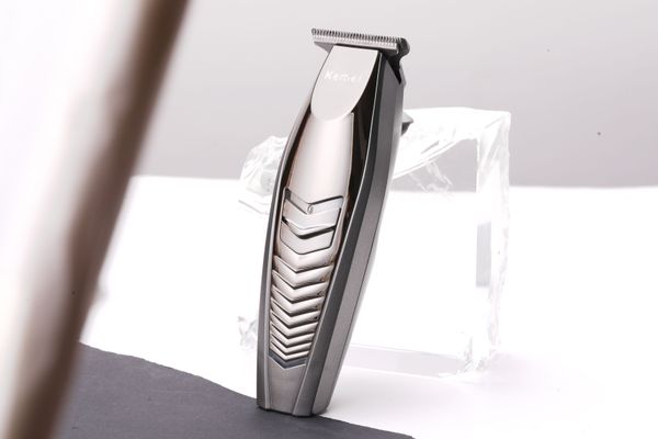 new kemei 8w hair trimmer professional cordless hair clipper beard trimmer men's hair cutter barber haircut machine cuchillo de barba
new kemei 8w hair trimmer professional cordless hair clipper beard trimmer men's hair cutter barber haircut machine cuchillo de barba