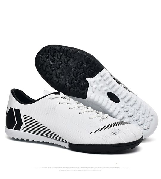 2020 soft lightweight football bootsfootball boots chuteira football football shoes chuteira society futbol, White;red
2020 soft lightweight football bootsfootball boots chuteira football football shoes chuteira society futbol, White;red