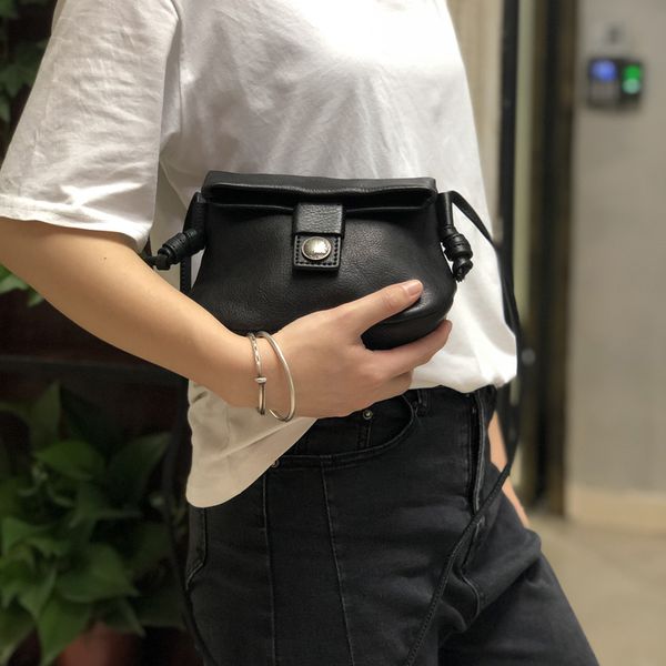 ferouch original handmade creative retro leather vegetable tanned washed leather coin purse storage bag ladies messenger bag
ferouch original handmade creative retro leather vegetable tanned washed leather coin purse storage bag ladies messenger bag