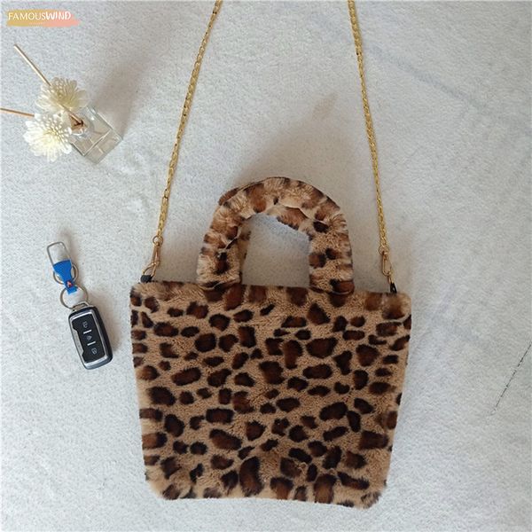 2020 woman fluffy crossbody bag leopard pattern plush handbag women cute pink fur bag bolsa fluffy tas
2020 woman fluffy crossbody bag leopard pattern plush handbag women cute pink fur bag bolsa fluffy tas