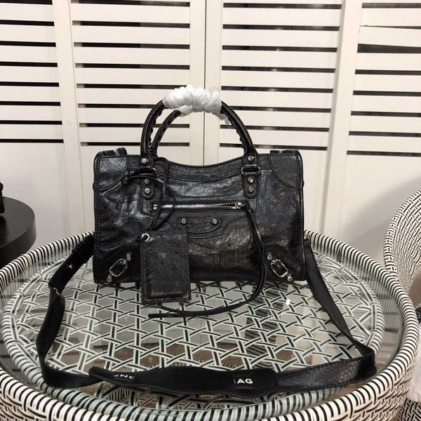 классический женский crossbody сумка для женщин мотоцикл винтажная сумка локомотив сумка заклепки кошелек дизайнер роскошные мини-город сумк
классический женский crossbody сумка для женщин мотоцикл винтажная сумка локомотив сумка заклепки кошелек дизайнер роскошные мини-город сумк
