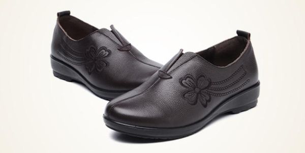 2019 women's shoes in spring and autumn with new style low heel round head anti-skid soft bottom mother shoes @ee36988, Black
2019 women's shoes in spring and autumn with new style low heel round head anti-skid soft bottom mother shoes @ee36988, Black