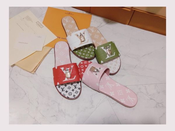 with box women print patent leather brand bom dia mule on-trend slide sandal lady canvas letter anatomic leather outsole designer slipper, Black
with box women print patent leather brand bom dia mule on-trend slide sandal lady canvas letter anatomic leather outsole designer slipper, Black