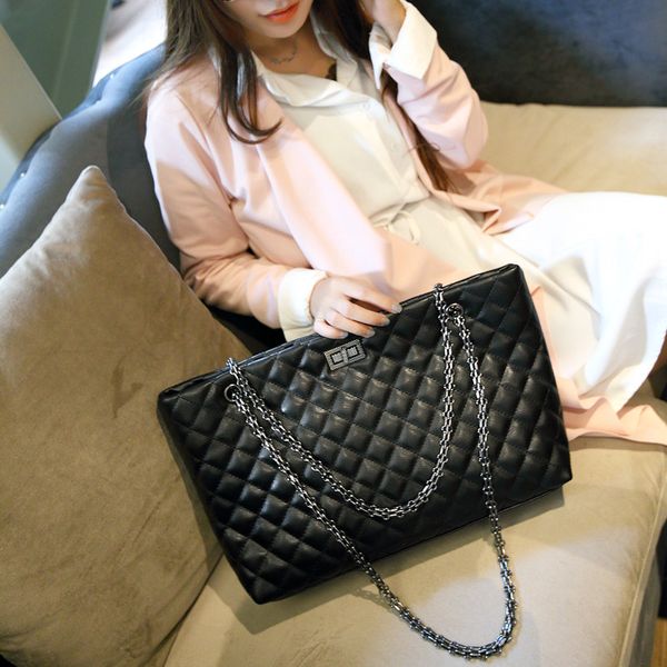 diamond lattice chain woman sheepskin small real concise single shoulder portable messenger bag
diamond lattice chain woman sheepskin small real concise single shoulder portable messenger bag