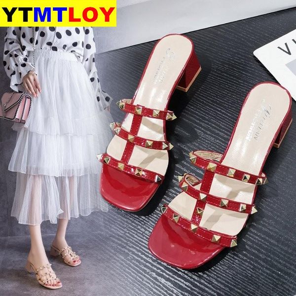 outdoor summer new women slippers thick-heeled transparent soft-face ladies sandals colorful rivets women slippers square heel, Black
outdoor summer new women slippers thick-heeled transparent soft-face ladies sandals colorful rivets women slippers square heel, Black