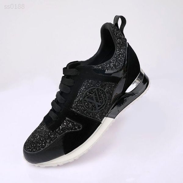2020 autumn and winter new low-shoes men and women wild sports shoes european station leather casual shoes outdoor lace-up shoe, Black
2020 autumn and winter new low-shoes men and women wild sports shoes european station leather casual shoes outdoor lace-up shoe, Black