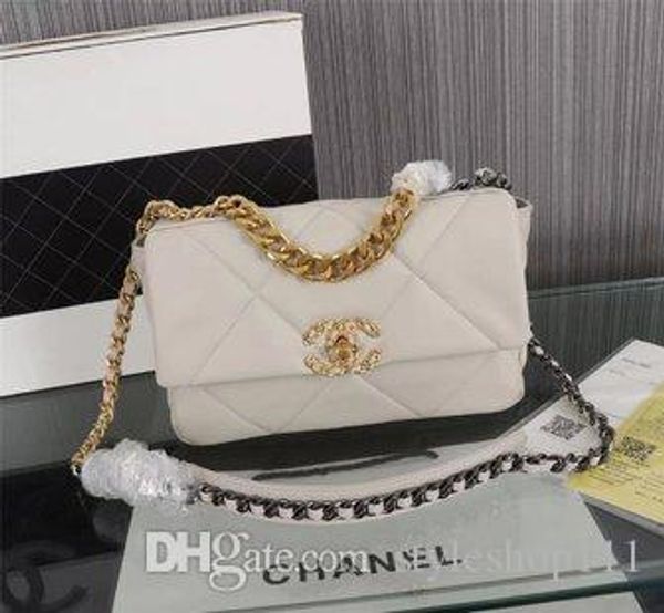 wholesale women's fashion lambskin flap bag gold silver tone chain crossbody bags genuine leather quilted female flap bag 26cm shi
wholesale women's fashion lambskin flap bag gold silver tone chain crossbody bags genuine leather quilted female flap bag 26cm shi