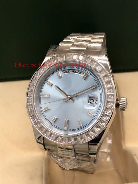 luxury mens watch 41mm new square diamond bezel daydate silver shell light blue dial diamond index asia movement mechanical automatic watche, Slivery;brown
luxury mens watch 41mm new square diamond bezel daydate silver shell light blue dial diamond index asia movement mechanical automatic watche, Slivery;brown