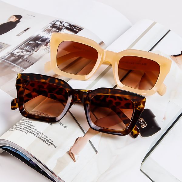 new who cutie 2018 vintage oversized transparent sunglasses women retro designer tortoiseshell rivet frame sun glasses shades om656
new who cutie 2018 vintage oversized transparent sunglasses women retro designer tortoiseshell rivet frame sun glasses shades om656