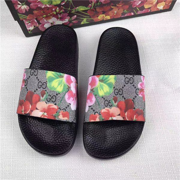 t19 latest leather slippers fashion men and women sandals slippers high heels high heels brand sneakers fashion casual, Black
t19 latest leather slippers fashion men and women sandals slippers high heels high heels brand sneakers fashion casual, Black