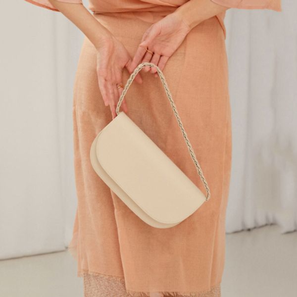 2020 new woven chain underarm women baguette bags solid color pu leather fashion women shoulder bags totes handbags clutch purse
2020 new woven chain underarm women baguette bags solid color pu leather fashion women shoulder bags totes handbags clutch purse