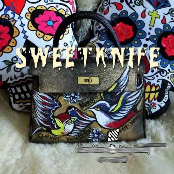 women genuine leather handbags hand-painting swallow bird hand drawing real cowskin designer handbags crossbody classic tote
women genuine leather handbags hand-painting swallow bird hand drawing real cowskin designer handbags crossbody classic tote