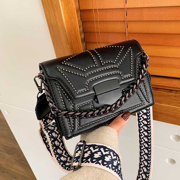 bag female 2020 spring new wave fashion korean version of the wild chain shoulder messenger rivet small square bag
bag female 2020 spring new wave fashion korean version of the wild chain shoulder messenger rivet small square bag