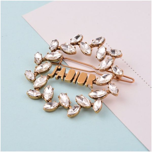 iced out crescent star hair clips luxury designer bling diamond rhinestone hair pins fashion women hair jewelry accessories friend gift, Golden;silver
iced out crescent star hair clips luxury designer bling diamond rhinestone hair pins fashion women hair jewelry accessories friend gift, Golden;silver