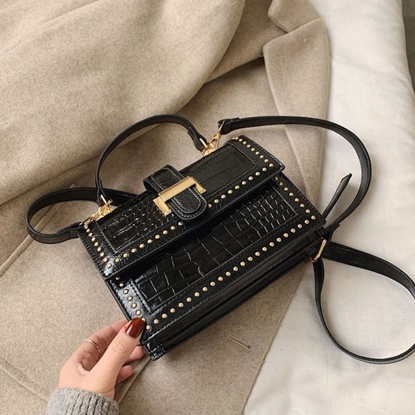 jin mantang crocodile rivet pu leather messenger bag female 2020 fashion shoulder messenger bag female travel handbag
jin mantang crocodile rivet pu leather messenger bag female 2020 fashion shoulder messenger bag female travel handbag