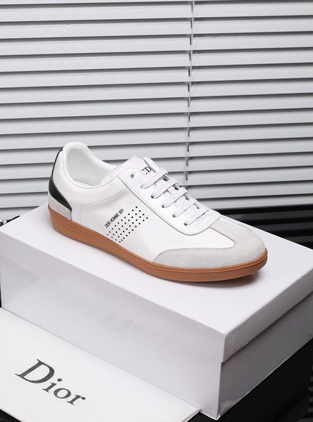 high-end design men's shoes summer leather men's sneakers lace-up low-hollow shoes breathable sales sports training shoes, Red;white
high-end design men's shoes summer leather men's sneakers lace-up low-hollow shoes breathable sales sports training shoes, Red;white