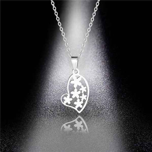 hollow heart necklace female pendant personalized couple five-pointed star choker clavicle short necklaces trendy jewelry gifts, Silver 
hollow heart necklace female pendant personalized couple five-pointed star choker clavicle short necklaces trendy jewelry gifts, Silver