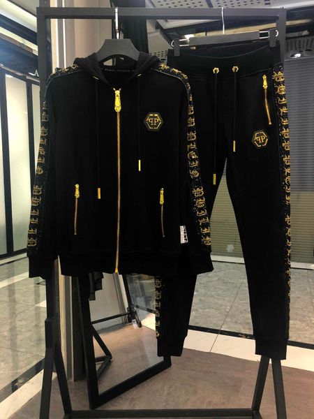men suit designer gold diamond letter jacket elastic band trousers fashion sports trend set 2019 new, Gray
men suit designer gold diamond letter jacket elastic band trousers fashion sports trend set 2019 new, Gray