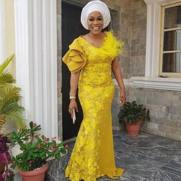 yellow fur mermaid lace evening dresses beaded v neck african prom gowns sweep train satin formal dress, Black;red
yellow fur mermaid lace evening dresses beaded v neck african prom gowns sweep train satin formal dress, Black;red