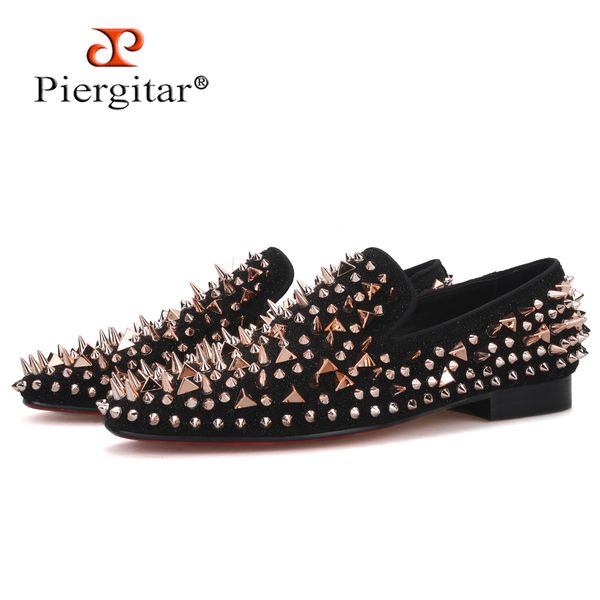 piergitar 2020 handmade black cow leather men shoes with rose gold spiked design fashion red bottom men's loafers plus size
piergitar 2020 handmade black cow leather men shoes with rose gold spiked design fashion red bottom men's loafers plus size