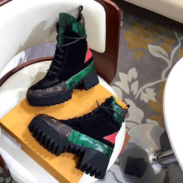 fashion boots and laureate desert boots and ankle booties with leather and heavy-duty soles leisure lady martin boots big size, Black 
fashion boots and laureate desert boots and ankle booties with leather and heavy-duty soles leisure lady martin boots big size, Black