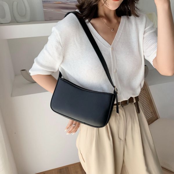 2020 new shoulder bag women's casual fashion korean version retro texture armpit bag ladies handbag
2020 new shoulder bag women's casual fashion korean version retro texture armpit bag ladies handbag