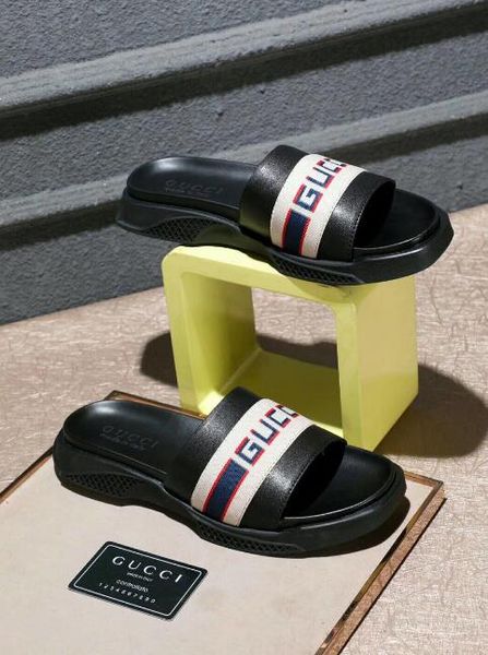 2019 high-grade men's new slippers, original 1:1 production, wear-resistant imported combination outsole#4602
2019 high-grade men's new slippers, original 1:1 production, wear-resistant imported combination outsole#4602