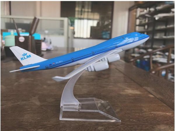 16cm air klm plane model 747 aircraft model plane simulation 16 alloy christmas toys gift for kids 50pcs whp 002
16cm air klm plane model 747 aircraft model plane simulation 16 alloy christmas toys gift for kids 50pcs whp 002