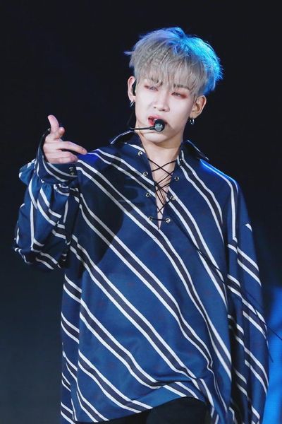 dropshipping 2019 new arrivals kpop got7 hoodie shirt concert bambam same paragraph striped hoodie harajuku loose hoody shirts, Black
dropshipping 2019 new arrivals kpop got7 hoodie shirt concert bambam same paragraph striped hoodie harajuku loose hoody shirts, Black