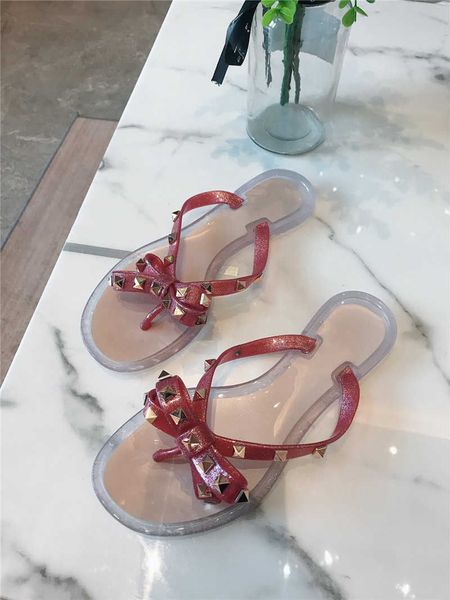 2020 new classic fashion women girl slipper rivet bandage 5colour flat bottom sandals with original box 35-41 c19, Black
2020 new classic fashion women girl slipper rivet bandage 5colour flat bottom sandals with original box 35-41 c19, Black