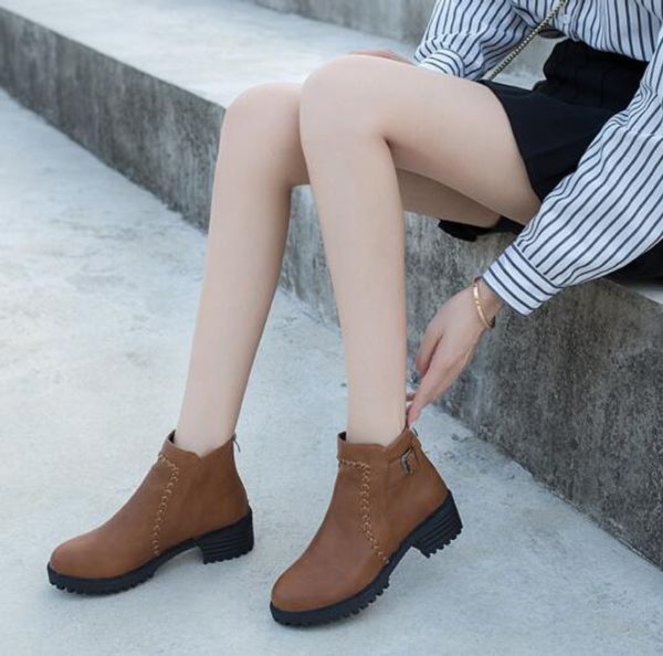 2019 new female martin boots autumn and winter new plus velvet booties round head with belt buckle women's boots, Black
2019 new female martin boots autumn and winter new plus velvet booties round head with belt buckle women's boots, Black
