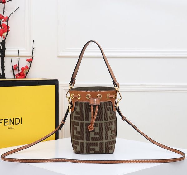 fashion women shoulder bag women new sense bag natural wind style ladies wild diagonal small bag tide f121901
fashion women shoulder bag women new sense bag natural wind style ladies wild diagonal small bag tide f121901