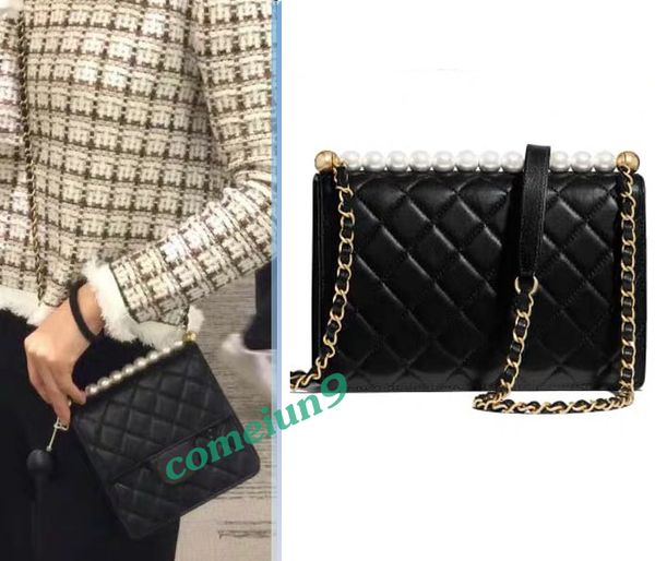 2019 Hot Fashion Pearl Chain Shoulder Bag 21cm Women's Black Genuine Leather Messenger Bag High Quality Mini crossbody Handbag 15cm
2019 Hot Fashion Pearl Chain Shoulder Bag 21cm Women's Black Genuine Leather Messenger Bag High Quality Mini crossbody Handbag 15cm