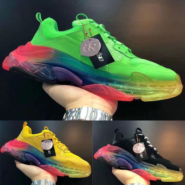 2020 colorful paris triple-s 3.0 crystal bottoms fashion sports running shoes for men women designer girl luxury sneakers triple s red green
2020 colorful paris triple-s 3.0 crystal bottoms fashion sports running shoes for men women designer girl luxury sneakers triple s red green