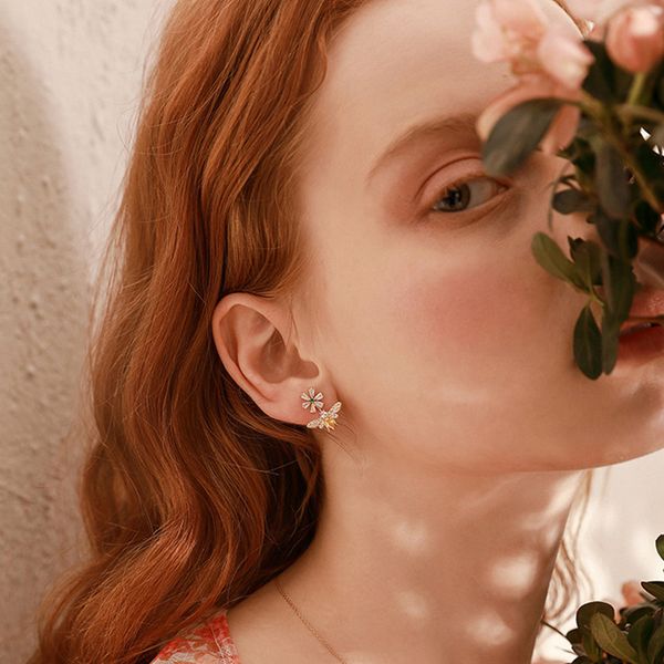 zhouyang stud earrings for women korean design cute simplicity bees & daisy party birthday gift fashion jewelry kbe361, Golden;silver
zhouyang stud earrings for women korean design cute simplicity bees & daisy party birthday gift fashion jewelry kbe361, Golden;silver