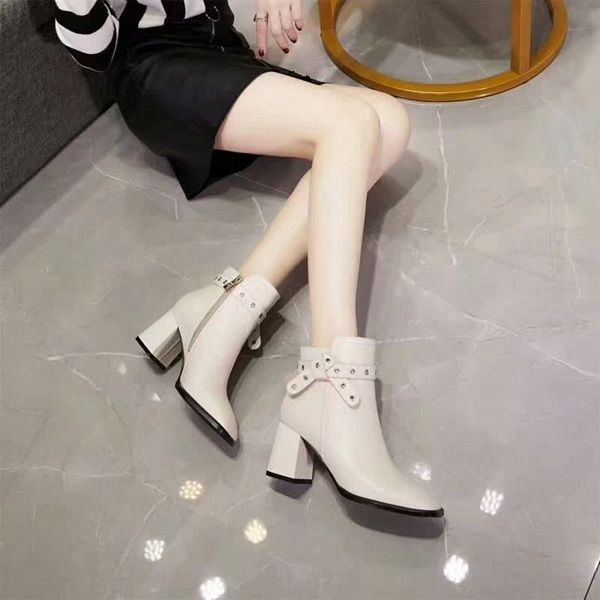 new world tour black white leather and ankle boots fashion square head superstar denim women s booties height 7cm34-39
new world tour black white leather and ankle boots fashion square head superstar denim women s booties height 7cm34-39