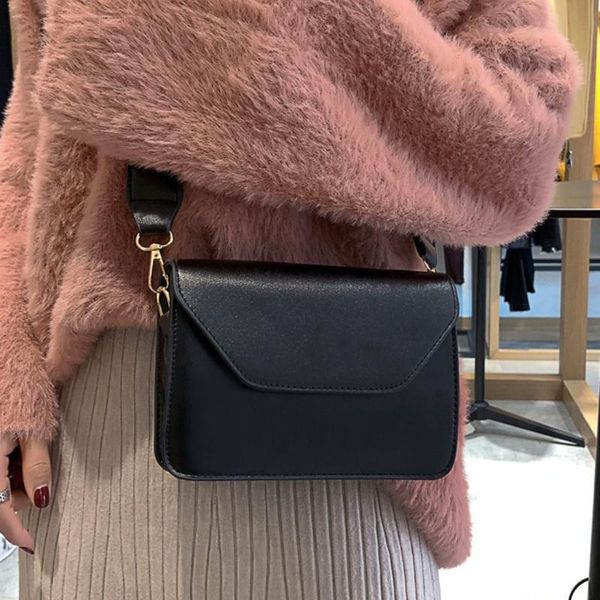 fashion women's solid color large capacity leather shoulder bag messenger bag 2020 new #yl10
fashion women's solid color large capacity leather shoulder bag messenger bag 2020 new #yl10