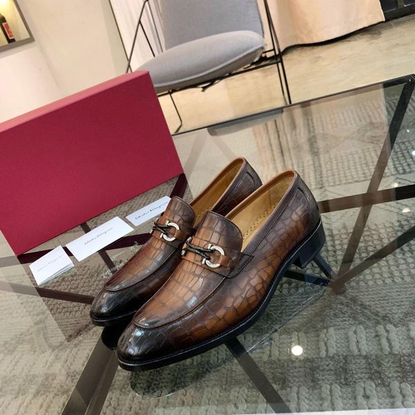 new autumn and winter style fashion luxury designer mens shoes leather material men casual shoes platform mens loafers men crocodile pat
new autumn and winter style fashion luxury designer mens shoes leather material men casual shoes platform mens loafers men crocodile pat