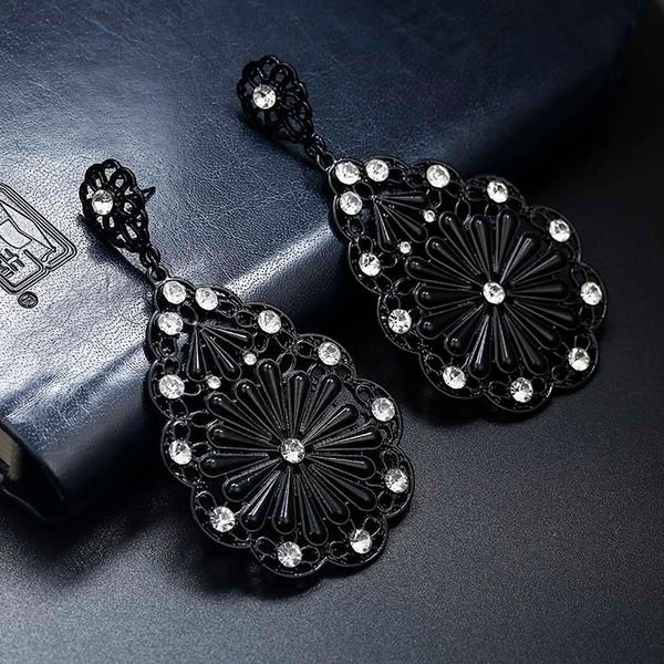 sell black color drop earrings for women elegant crystal flower design ear jewelry gift for party birthday brioncos, Silver
sell black color drop earrings for women elegant crystal flower design ear jewelry gift for party birthday brioncos, Silver