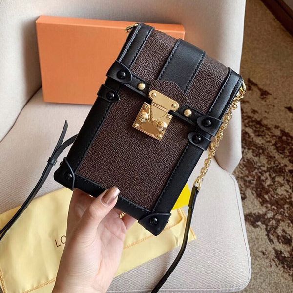 classic printing chain handbags purses vertical box bag single shoulder crossbody bags adjustable shoulder strap mobile phone package
classic printing chain handbags purses vertical box bag single shoulder crossbody bags adjustable shoulder strap mobile phone package