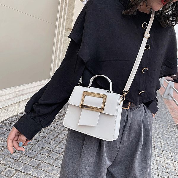 2020 new ladies shoulder bag messenger bag foreign style handbag texture square pliers small square fashion messenger
2020 new ladies shoulder bag messenger bag foreign style handbag texture square pliers small square fashion messenger
