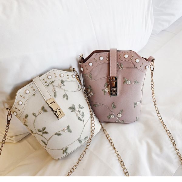 women's bag fashion green embroidered flower retro elegant sweet shoulder buckle chain shoulder bucket bag for ladies 2020 new
women's bag fashion green embroidered flower retro elegant sweet shoulder buckle chain shoulder bucket bag for ladies 2020 new