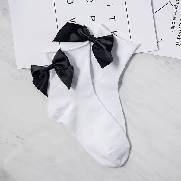 winter autumn spring sweet curl cotton after the heel ribbon big bow short socks wild chaussette female herring ankle socks, Black;white
winter autumn spring sweet curl cotton after the heel ribbon big bow short socks wild chaussette female herring ankle socks, Black;white