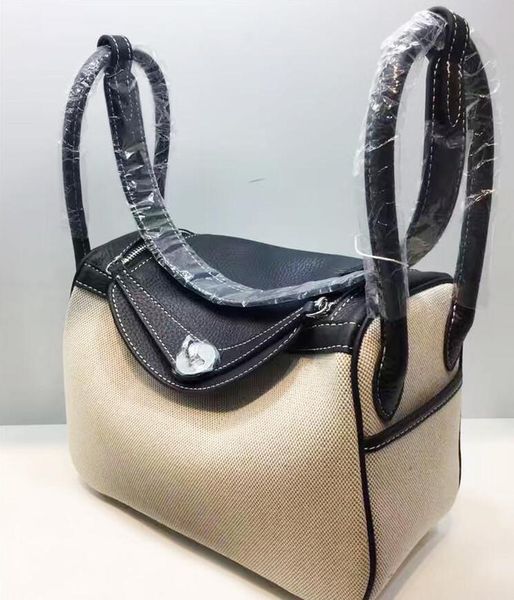 30cm 26cm women totes silver buckle bags flap bag genuine leather fashion lady handbag come scarf and horse toy
30cm 26cm women totes silver buckle bags flap bag genuine leather fashion lady handbag come scarf and horse toy