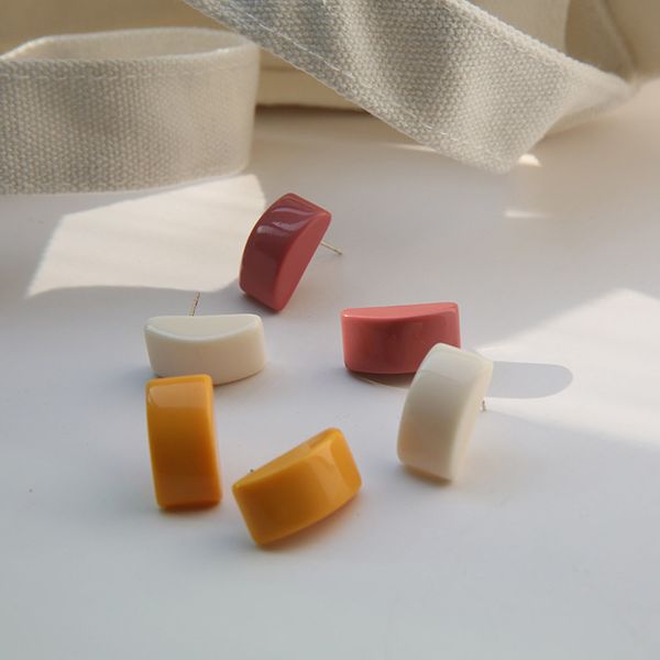 geometric half slice resin candy colored stud earrings for women elegant fashion jewelry push stud earrings 1pair, Golden;silver
geometric half slice resin candy colored stud earrings for women elegant fashion jewelry push stud earrings 1pair, Golden;silver